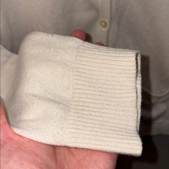 💥2/$33💥 Hollister Cream Button Up Cardigan with Lace Back - Picture 5 of 10